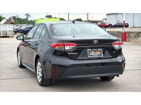 Certified 2024 Toyota Corolla LE FWD image 4