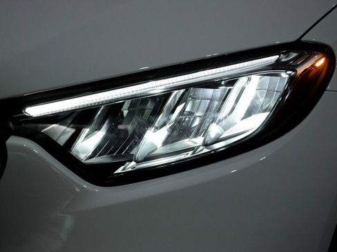 Certified 2025 Mercedes-Benz GLC 300 image 8