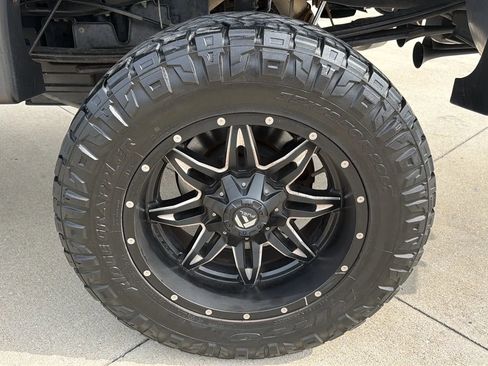 Used 2014 Ford F250 Platinum w/ FX4 Off-Road Package image 36