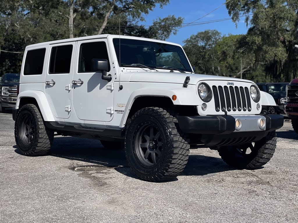Used 2015 Jeep Wrangler Unlimited Sahara AWD/4WD image 11