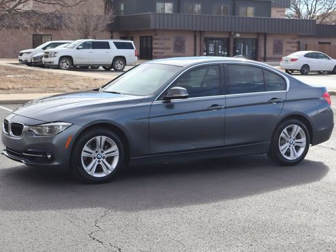 Used 2018 BMW 330i xDrive Sedan image 10
