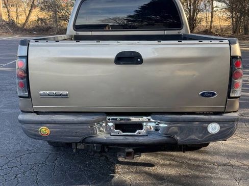 Used 2005 Ford F250 XLT AWD/4WD image 6