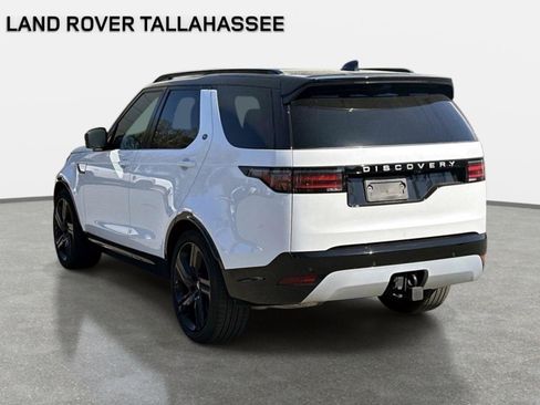 Used 2024 Land Rover Discovery Metropolitan Edition AWD/4WD image 7