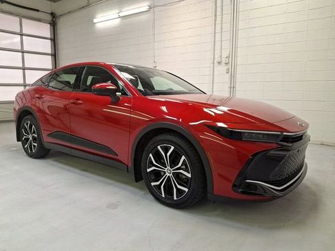 Certified 2023 Toyota Crown AWD/4WD image 1