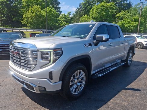 Used 2022 GMC Sierra 1500 Denali AWD/4WD image 3