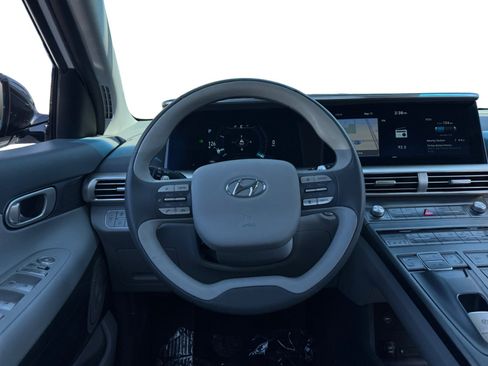 Used 2020 Hyundai Nexo Limited FWD image 12