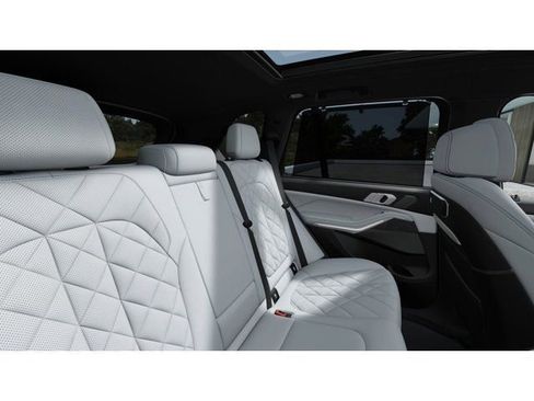 New 2026 BMW X5 M60i image 12