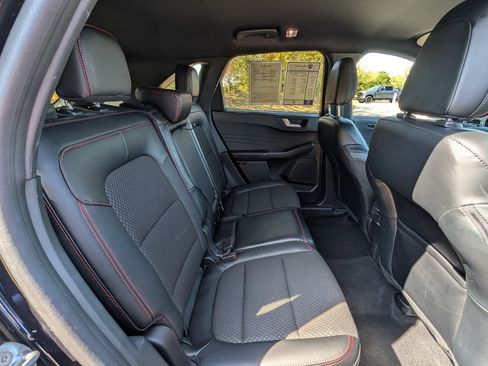 Used 2023 Ford Escape ST-Line w/ Tech Pack #1 image 34