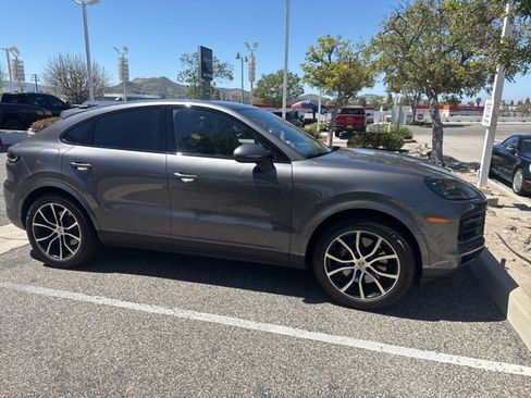 Used 2024 Porsche Cayenne Coupe image 5