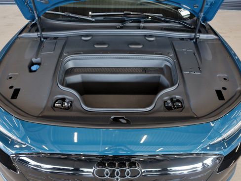 New 2027 Audi A6 e-tron Premium Plus AWD/4WD image 3