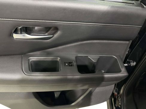 Used 2023 Nissan Pathfinder SL FWD image 25