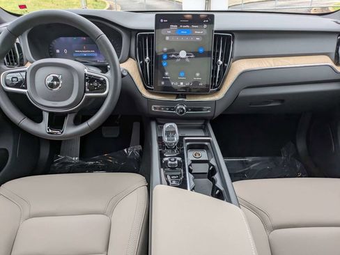 Used 2026 Volvo XC60 B5 Plus w/ Protection Package Premier AWD/4WD image 16