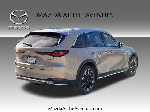 New 2026 MAZDA CX-90 Plug-In Hybrid w/ Premium Plus image 4