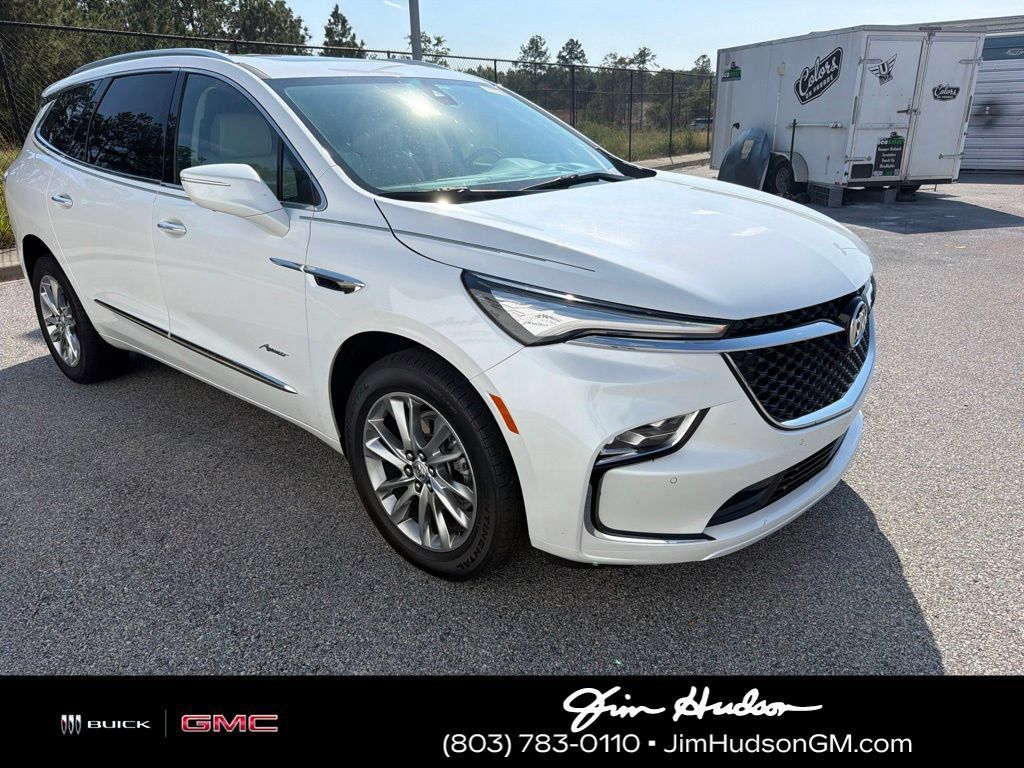 Used 2023 Buick Enclave Avenir w/ Avenir Technology Package AWD/4WD image 6