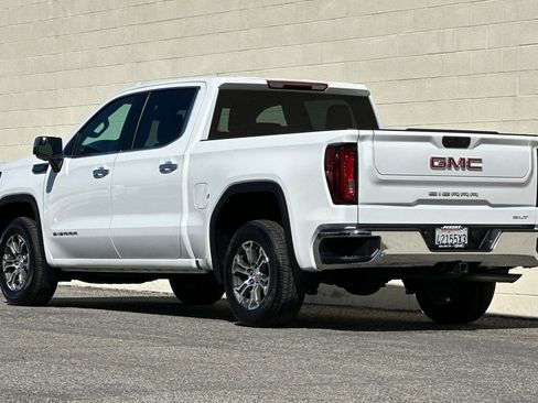 Certified 2025 GMC Sierra 1500 SLT image 6