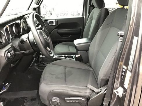 Used 2021 Jeep Wrangler Unlimited Sport AWD/4WD image 9