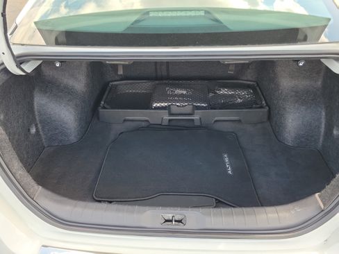 Used 2023 Nissan Altima 2.5 SV w/ SV Premium Package FWD image 8