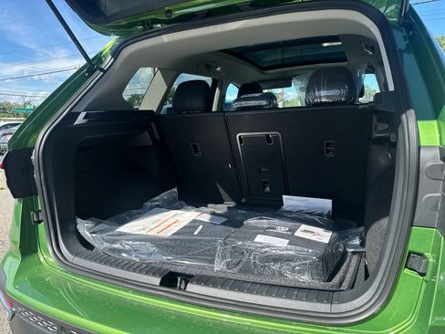 New 2026 Volkswagen Taos SE AWD/4WD image 19