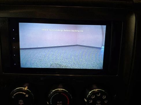 Used 2010 Dodge Challenger SE RWD image 20