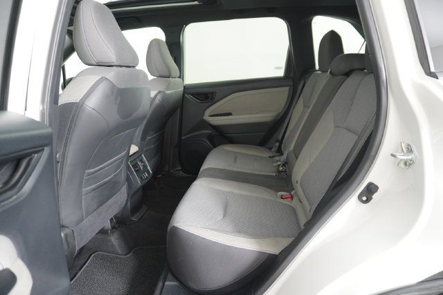 Certified 2025 Subaru Forester Premium AWD/4WD image 32