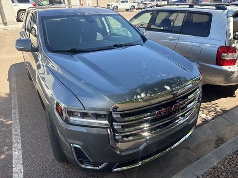 Used 2022 GMC Acadia SLE FWD image 2