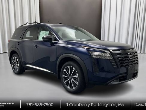 New 2026 Nissan Pathfinder Platinum w/ Accent Package AWD/4WD image 3