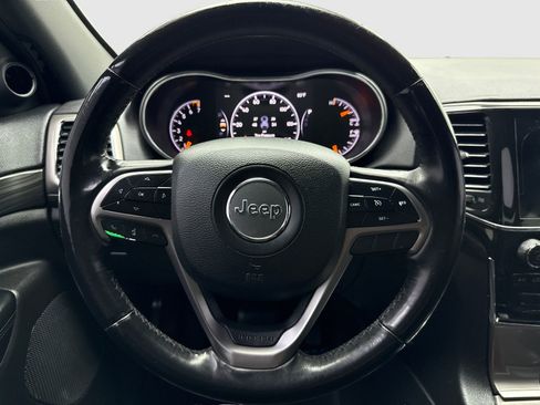 Used 2019 Jeep Grand Cherokee Altitude RWD image 19