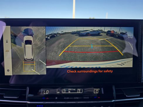 Used 2025 Toyota Sienna Platinum image 20