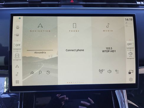 Certified 2025 Land Rover Range Rover Sport S image 17