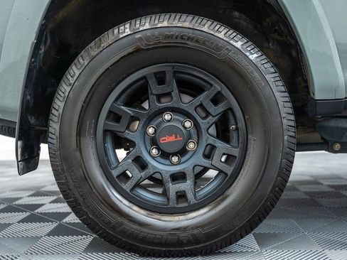 Used 2022 Toyota 4Runner TRD Off-Road Premium w/ Moonroof Package AWD/4WD image 20