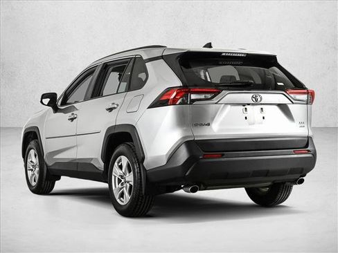 Used 2019 Toyota RAV4 XLE image 9