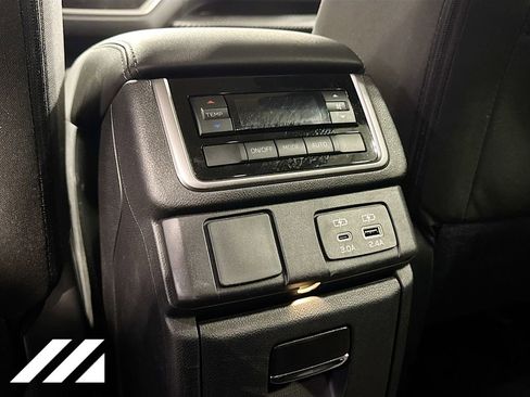 Used 2025 Subaru Ascent Premium image 25