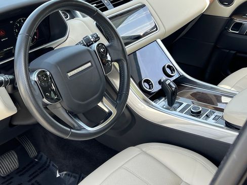 Used 2019 Land Rover Range Rover Sport HSE AWD/4WD image 2