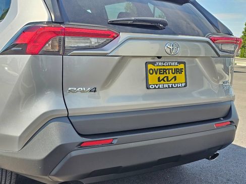 Used 2022 Toyota RAV4 XLE w/ Convenience Package AWD/4WD image 7