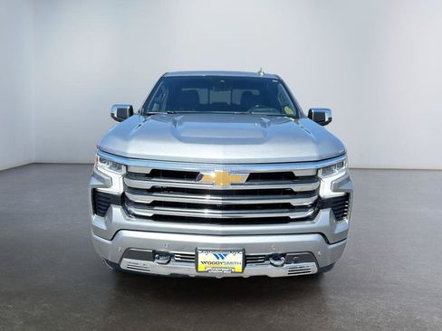 Used 2024 Chevrolet Silverado 1500 High Country w/ Technology Package AWD/4WD image 8