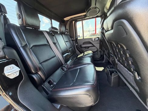Used 2021 Jeep Gladiator Rubicon w/ Cold Weather Group AWD/4WD image 7