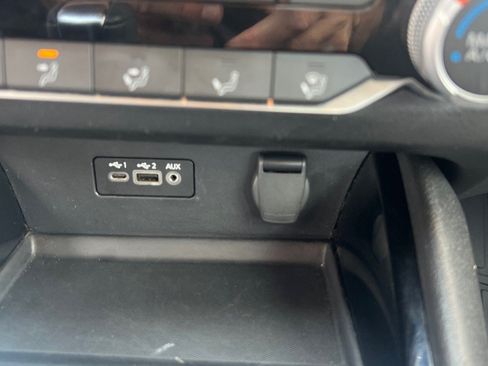 Used 2024 Nissan Altima 2.5 SV FWD image 35