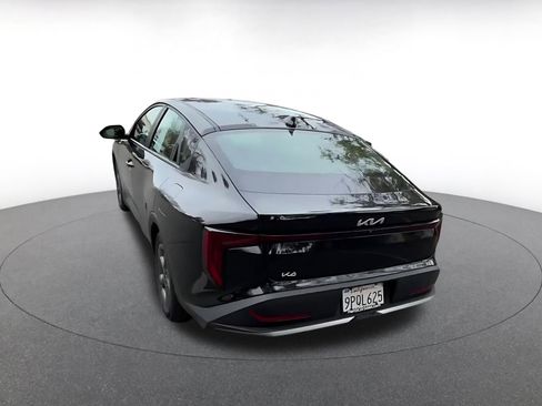 Used 2025 Kia K4 LXS image 11