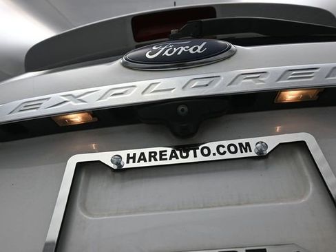 Used 2019 Ford Explorer XLT w/ Equipment Group 202A AWD/4WD image 27
