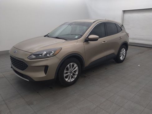Used 2020 Ford Escape SE FWD image 2