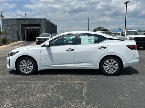 New 2025 Nissan Sentra S image 5