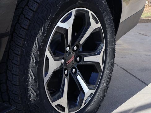 New 2026 GMC Yukon XL AT4 w/ AT4 Premium Plus Package image 46