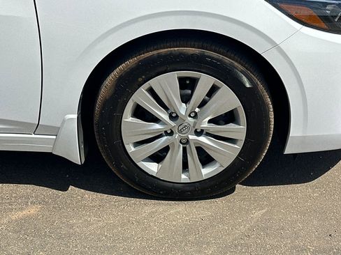 Used 2025 Nissan Sentra S FWD image 12