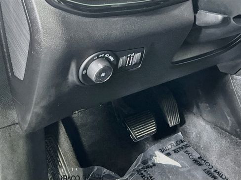 Used 2023 Jeep Compass Trailhawk w/ Trailhawk Convenience Group AWD/4WD image 10