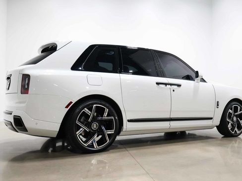 Used 2025 Rolls-Royce Cullinan Black Badge AWD/4WD image 89