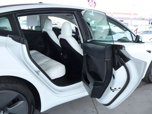 Used 2023 Tesla Model 3 Standard Range RWD image 33