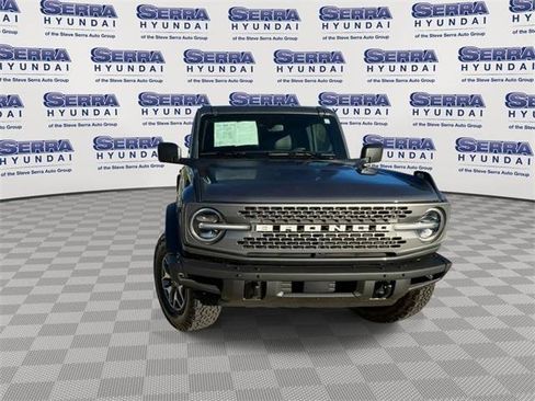 Used 2024 Ford Bronco Badlands image 3