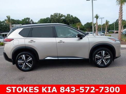 Used 2021 Nissan Rogue SL w/ Premium Package FWD image 4