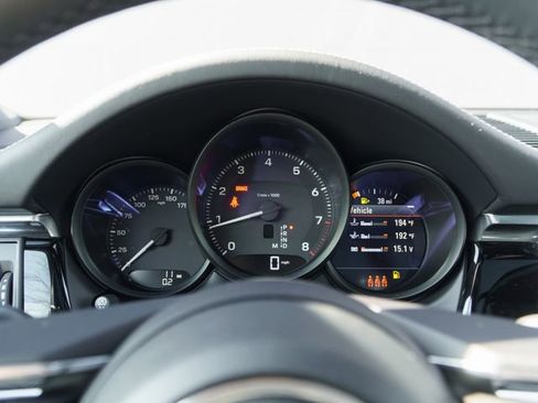 New 2026 Porsche Macan image 23