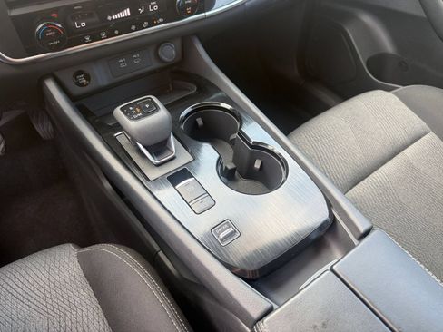Used 2026 Nissan Rogue SV FWD image 42